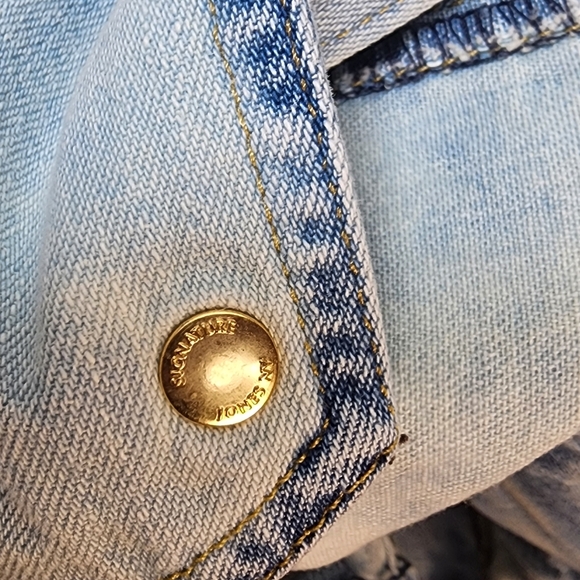 Upcycled, bleached dyed Jones NY Jean shirt w/ gold buttons. Medium - Picture 3 of 9